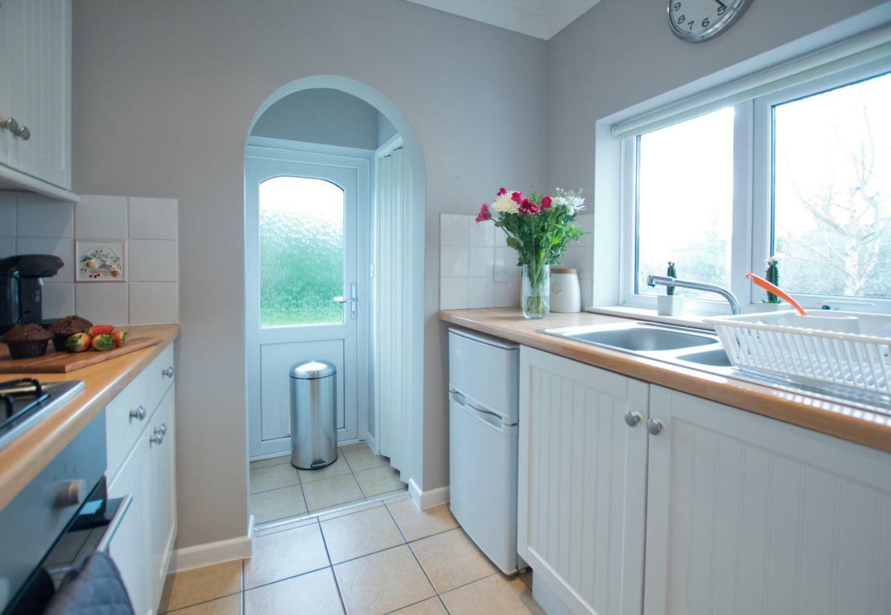 Grove Cottage Basingstoke Exterior foto
